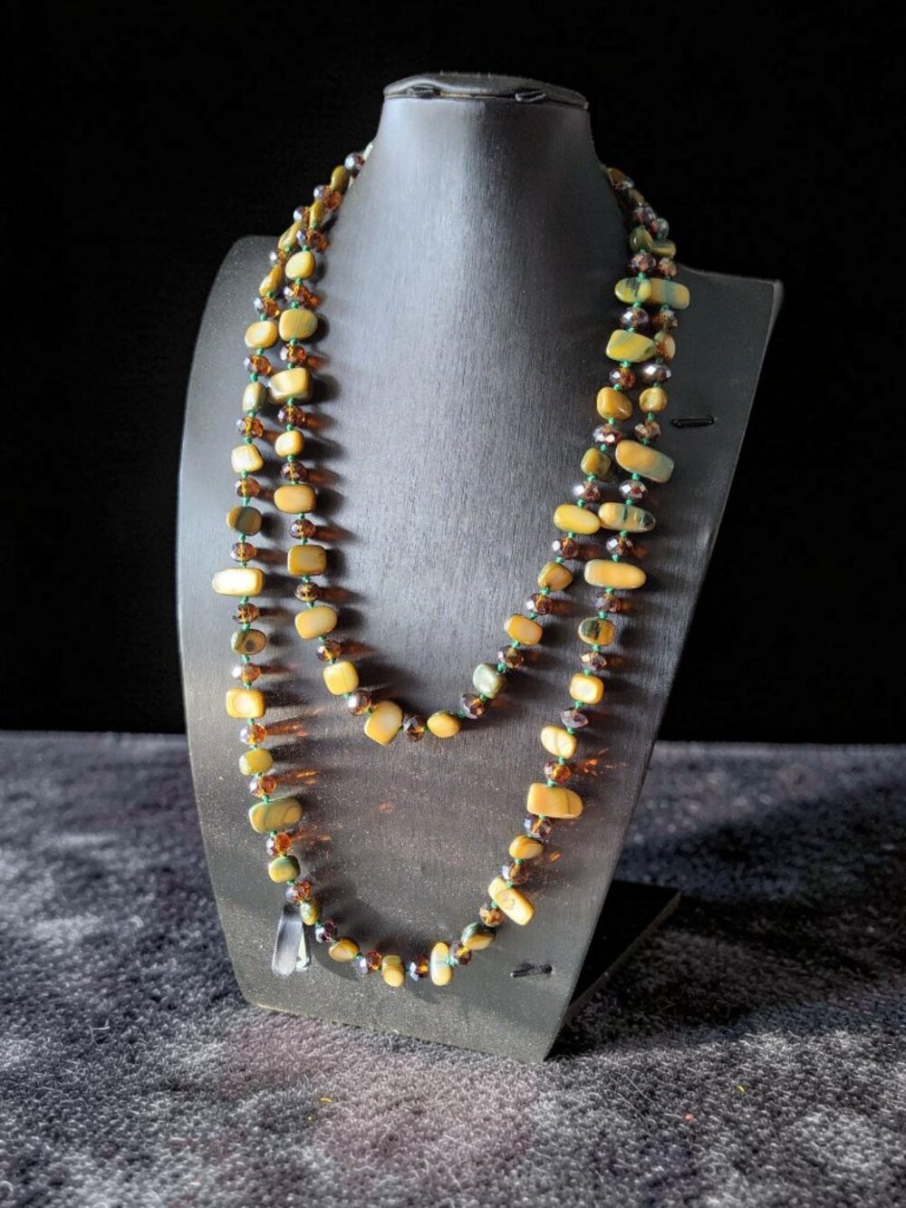Vintage hand tied australian crystal and polished agate necklace